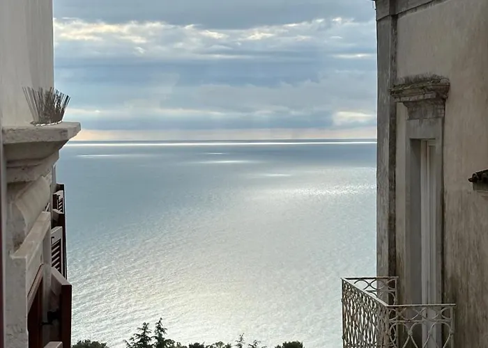 Dimore D'avalos Boutique לינה וארוחת בוקר 4*