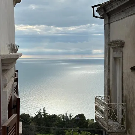 Dimore D'avalos Boutique Bed & Breakfast 4*