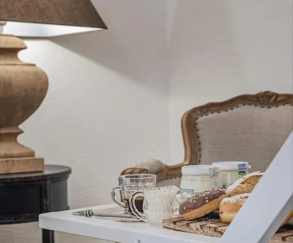 Alojamento de Acomodação e Pequeno-almoço Dimore D'avalos Boutique 4*