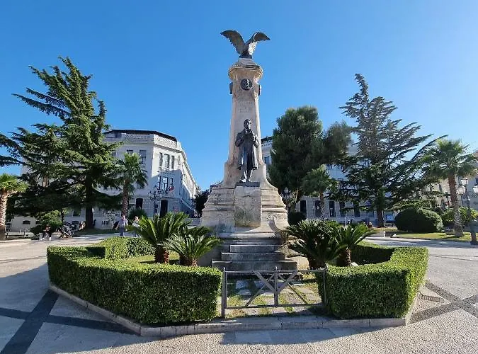 Dimore D'avalos Boutique Alojamento de Acomodação e Pequeno-almoço 4*