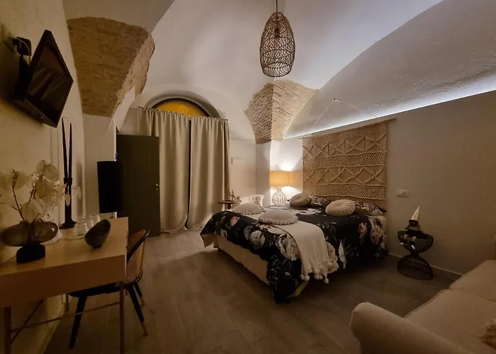 Dimore D'avalos Boutique Couette-café 4*